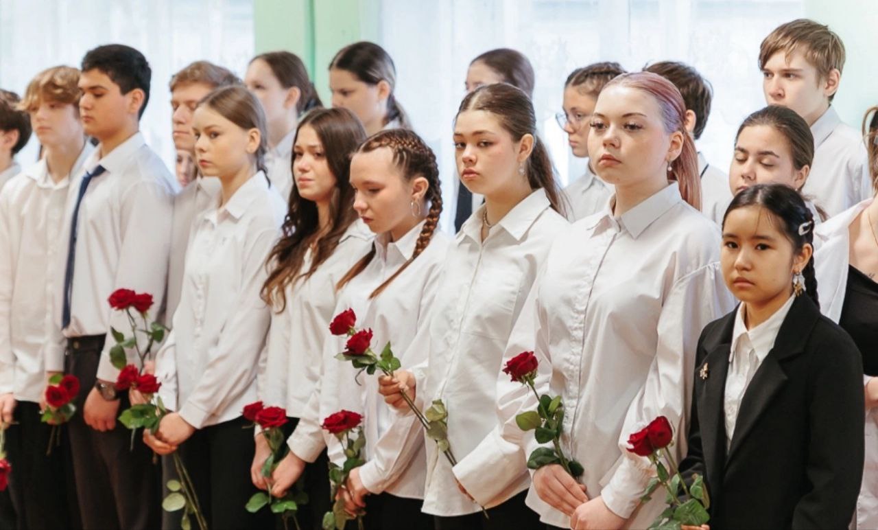 Елена Фомина: В школе №15 открыли мемориальные доски, посвящённые погибшим при исполнении воинского долга Закатову Вячеславу Александровичу и Швецову Алексею Валерьевичу Елена Фомина: В школе №15 открыли мемориальные доски, посвящённые погибшим при исполнении воинского долга Закатову Вячеславу Александровичу и Швецову Алексею Валерьевичу