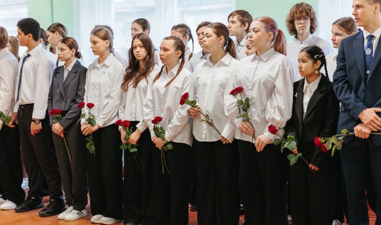 Елена Фомина: В школе №15 открыли мемориальные доски, посвящённые погибшим при исполнении воинского долга Закатову Вячеславу Александровичу и Швецову Алексею Валерьевичу Елена Фомина: В школе №15 открыли мемориальные доски, посвящённые погибшим при исполнении воинского долга Закатову Вячеславу Александровичу и Швецову Алексею Валерьевичу