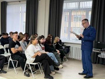 . Старший помощник прокурора Судогодского района Николай Шальнов рассказал учащимся Муромцевского лесотехнического техникума о безопасном общении в сети Интернет С целью профилактики правонарушений и преступлений... . Старший помощник прокурора Судогодского района Николай Шальнов рассказал учащимся Муромцевского лесотехнического техникума о безопасном общении в сети Интернет С целью профилактики правонарушений и преступлений...