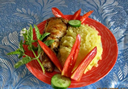 Неповторимый вкус куриных голеней на углях: готовим с грибами и специями