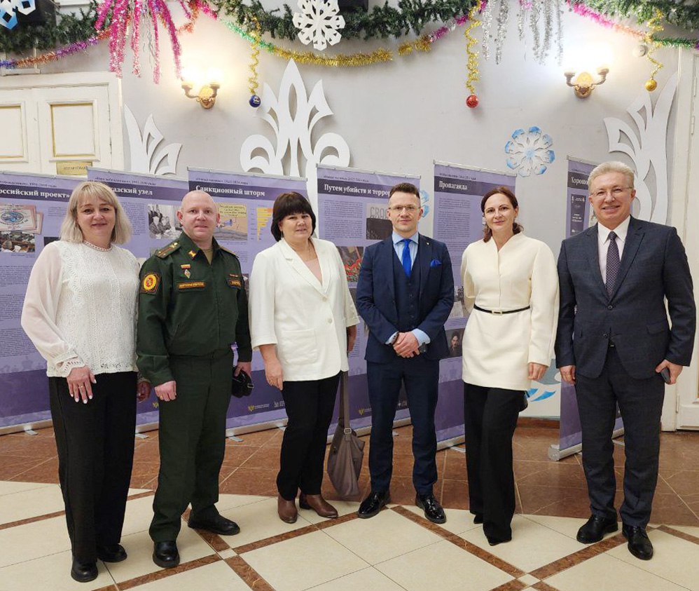 Лучшие юристы региона получили сегодня награды Владимирского отделения Ассоциации юристов России Лучшие юристы региона получили сегодня награды Владимирского отделения Ассоциации юристов России