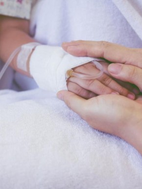 Врачи ОДКБ спасли малыша, проглотившего магниты