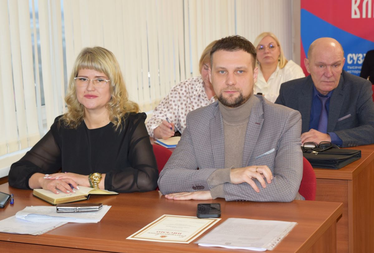 Организаторы выборов региона встретились сегодня, чтобы подвести итоги года и обсудить задачи на следующий выборный цикл Организаторы выборов региона встретились сегодня, чтобы подвести итоги года и обсудить задачи на следующий выборный цикл