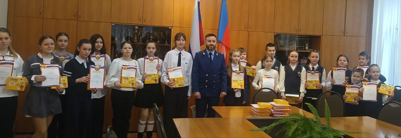 Вязниковской межрайонной прокуратурой подведены итоги конкурса детских рисунков «НЕТ КОРРУПЦИИ!» Вязниковской межрайонной прокуратурой подведены итоги конкурса детских рисунков «НЕТ КОРРУПЦИИ!»