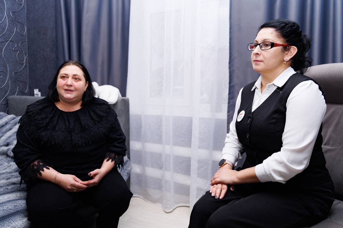 Репортаж в тему: обозреватель «ВВ» Александр Известков провел один день с социальным координатором фонда «Защитники Отечества» Юлианой Иваниной Репортаж в тему: обозреватель «ВВ» Александр Известков провел один день с социальным координатором фонда «Защитники Отечества» Юлианой Иваниной