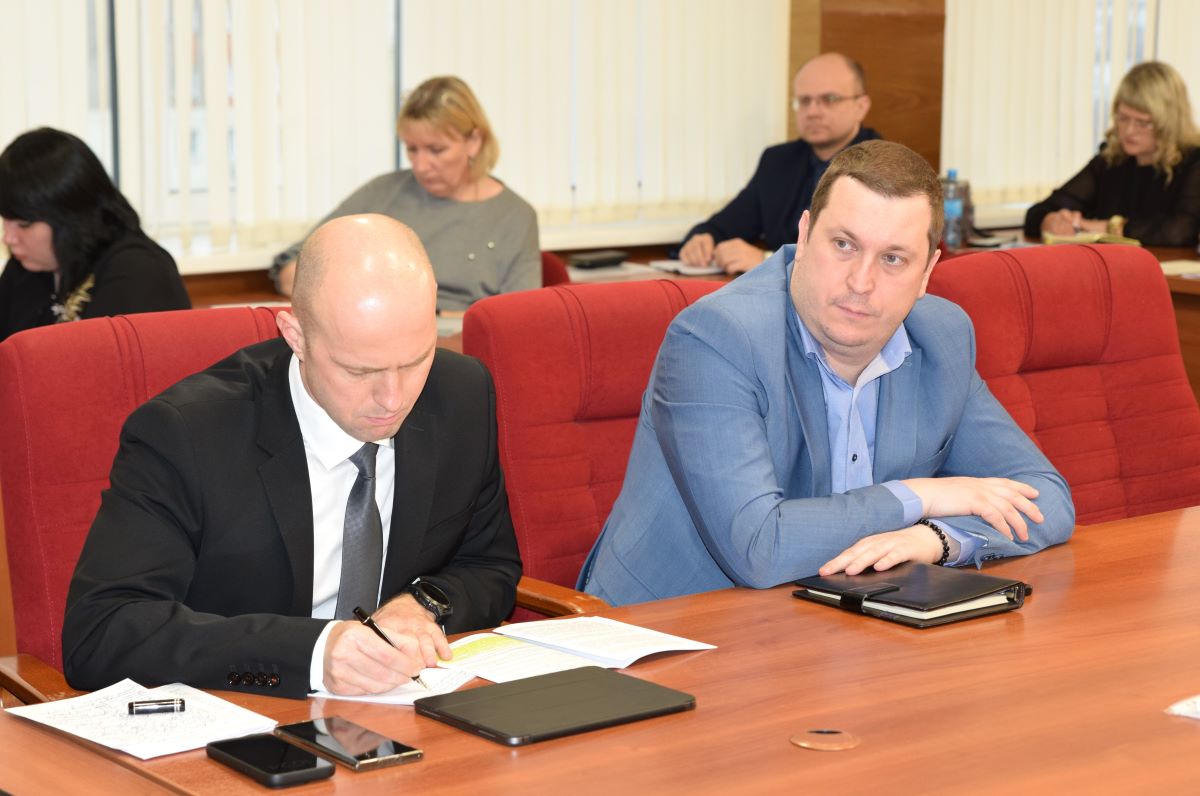 Организаторы выборов региона встретились сегодня, чтобы подвести итоги года и обсудить задачи на следующий выборный цикл Организаторы выборов региона встретились сегодня, чтобы подвести итоги года и обсудить задачи на следующий выборный цикл