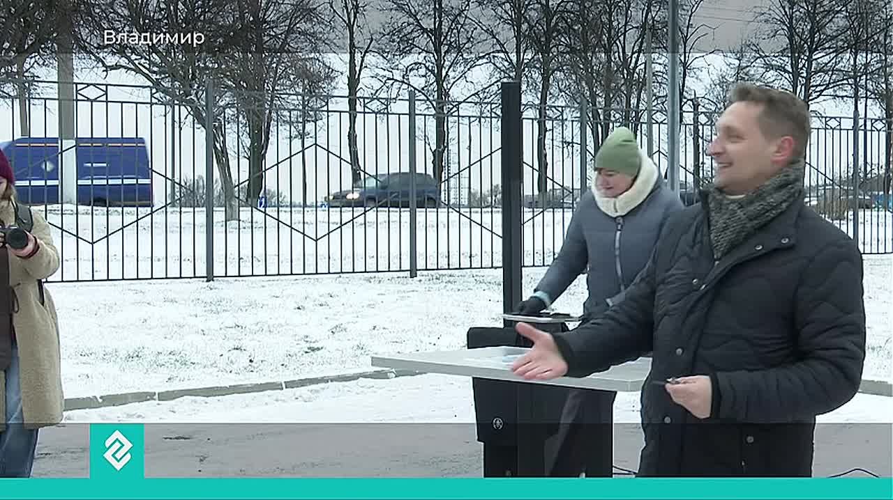 В подарок к Новому году образовательные учреждения области получили новые автобусы