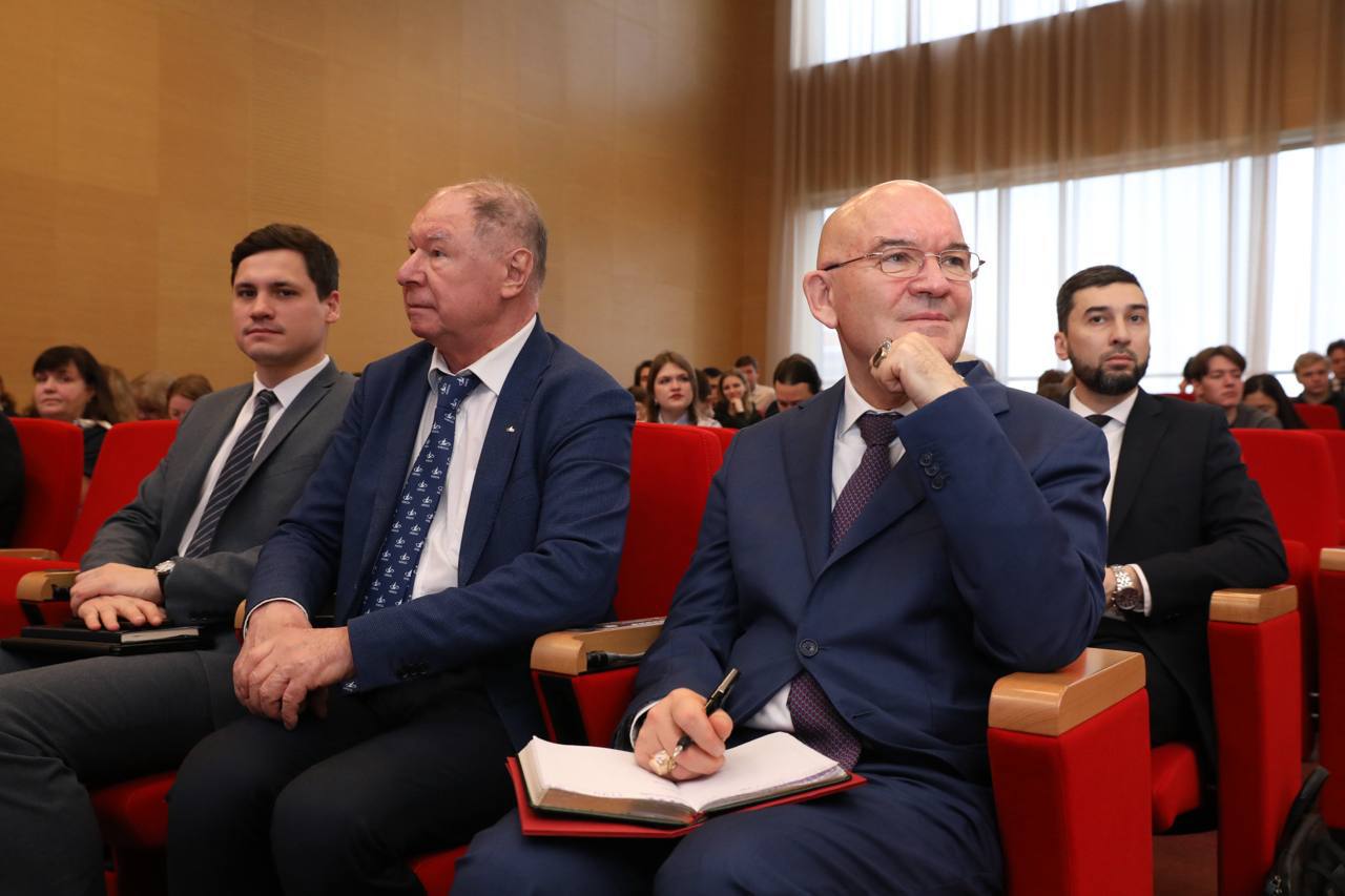 Состоялась совместная конференция Казначейства России, Финансового университета при Правительстве Российской Федерации и Российского исторического общества, посвященная вопросам проведения Народным комиссариатом финансов... Состоялась совместная конференция Казначейства России, Финансового университета при Правительстве Российской Федерации и Российского исторического общества, посвященная вопросам проведения Народным комиссариатом финансов...