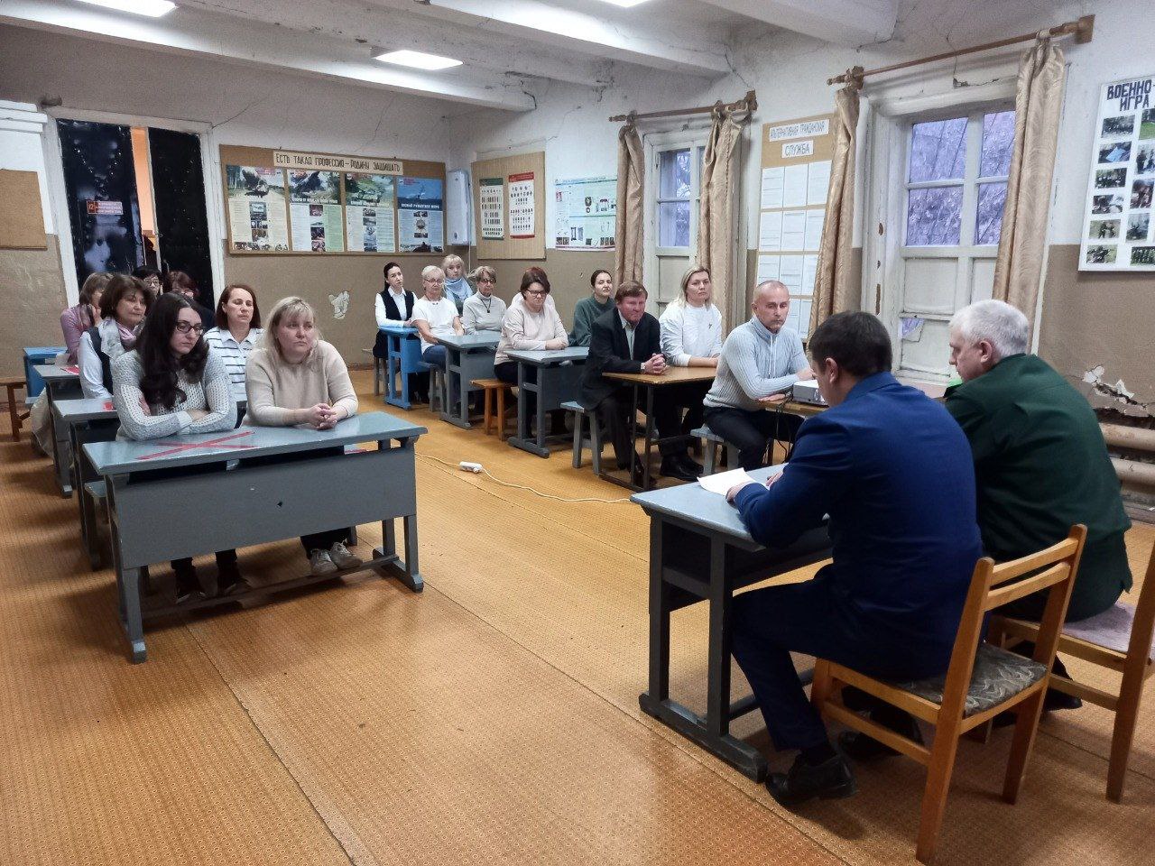 . В Александрове старший помощник городского прокурора Дмитрий Марков провел лекцию для работников военного комиссариата Международный день борьбы с коррупцией провозглашен Генеральной Ассамблеей ООН и отмечается ежегодно 9... . В Александрове старший помощник городского прокурора Дмитрий Марков провел лекцию для работников военного комиссариата Международный день борьбы с коррупцией провозглашен Генеральной Ассамблеей ООН и отмечается ежегодно 9...