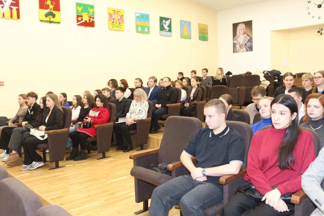 . Исполняющий обязанности прокурора области Евгений Ортиков встретился со студентами Владимирского государственного университета На прошедшей неделе студенты Юридического института Владимирского государственного... . Исполняющий обязанности прокурора области Евгений Ортиков встретился со студентами Владимирского государственного университета На прошедшей неделе студенты Юридического института Владимирского государственного...