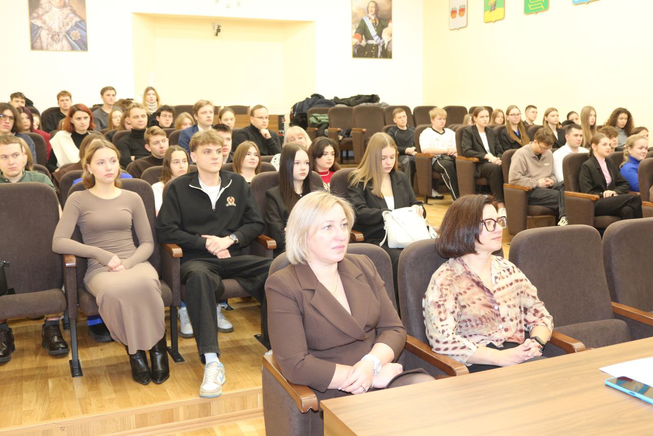 . Исполняющий обязанности прокурора области Евгений Ортиков встретился со студентами Владимирского государственного университета На прошедшей неделе студенты Юридического института Владимирского государственного... . Исполняющий обязанности прокурора области Евгений Ортиков встретился со студентами Владимирского государственного университета На прошедшей неделе студенты Юридического института Владимирского государственного...