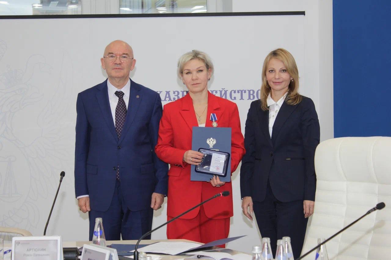 Под председательством Руководителя Казначейства России Романа Артюхина состоялось итоговое в 2025 году заседание Совета по организации внешнего контроля деятельности аудиторских организаций Под председательством Руководителя Казначейства России Романа Артюхина состоялось итоговое в 2025 году заседание Совета по организации внешнего контроля деятельности аудиторских организаций