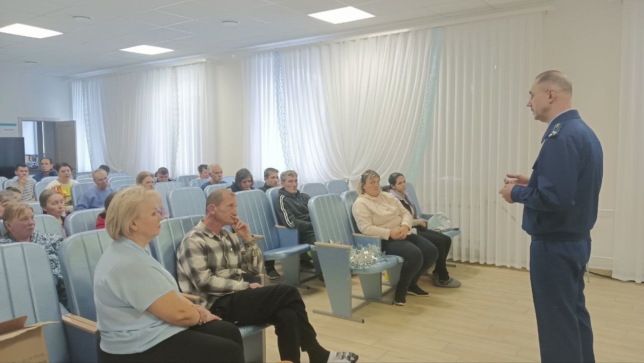 . На прошедшей неделе сотрудники прокуратуры области приняли участие в мероприятиях, посвященных Дню Конституции Собинский межрайонный прокурор Андрей Широких провел прием подопечных Арбузовского психоневрологического... . На прошедшей неделе сотрудники прокуратуры области приняли участие в мероприятиях, посвященных Дню Конституции Собинский межрайонный прокурор Андрей Широких провел прием подопечных Арбузовского психоневрологического...