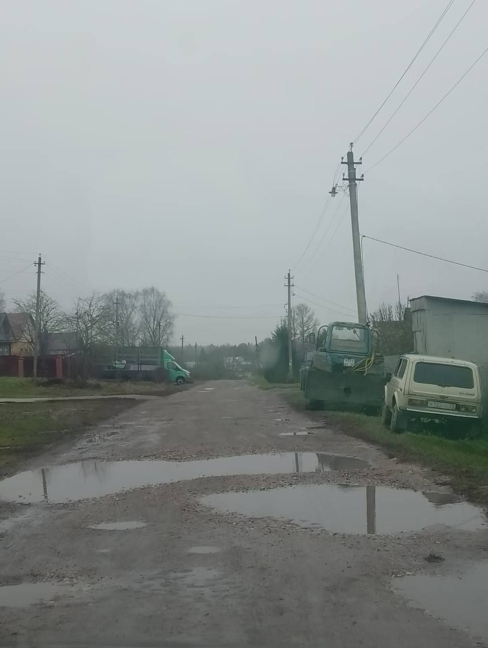 Кольчугинский межрайонный прокурор требует привести в надлежащее состояние автомобильную дорогу в сельском населенном пункте Кольчугинский межрайонный прокурор требует привести в надлежащее состояние автомобильную дорогу в сельском населенном пункте