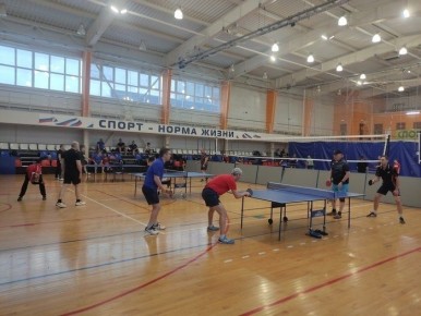 Зрелищные игры Кубка г. Коврова по настольному теннису привлекли много участников