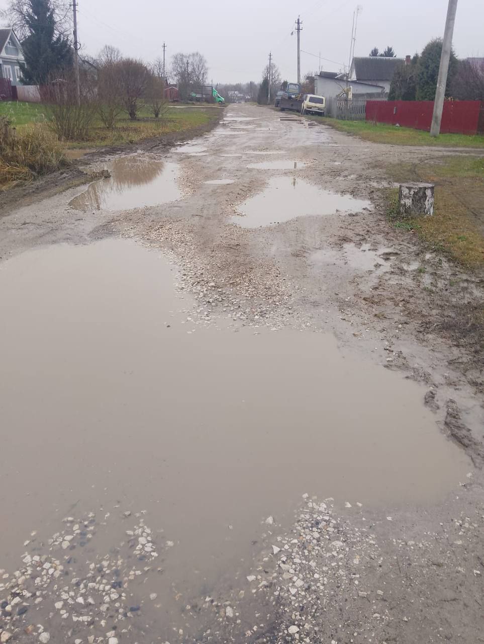 Кольчугинский межрайонный прокурор требует привести в надлежащее состояние автомобильную дорогу в сельском населенном пункте Кольчугинский межрайонный прокурор требует привести в надлежащее состояние автомобильную дорогу в сельском населенном пункте