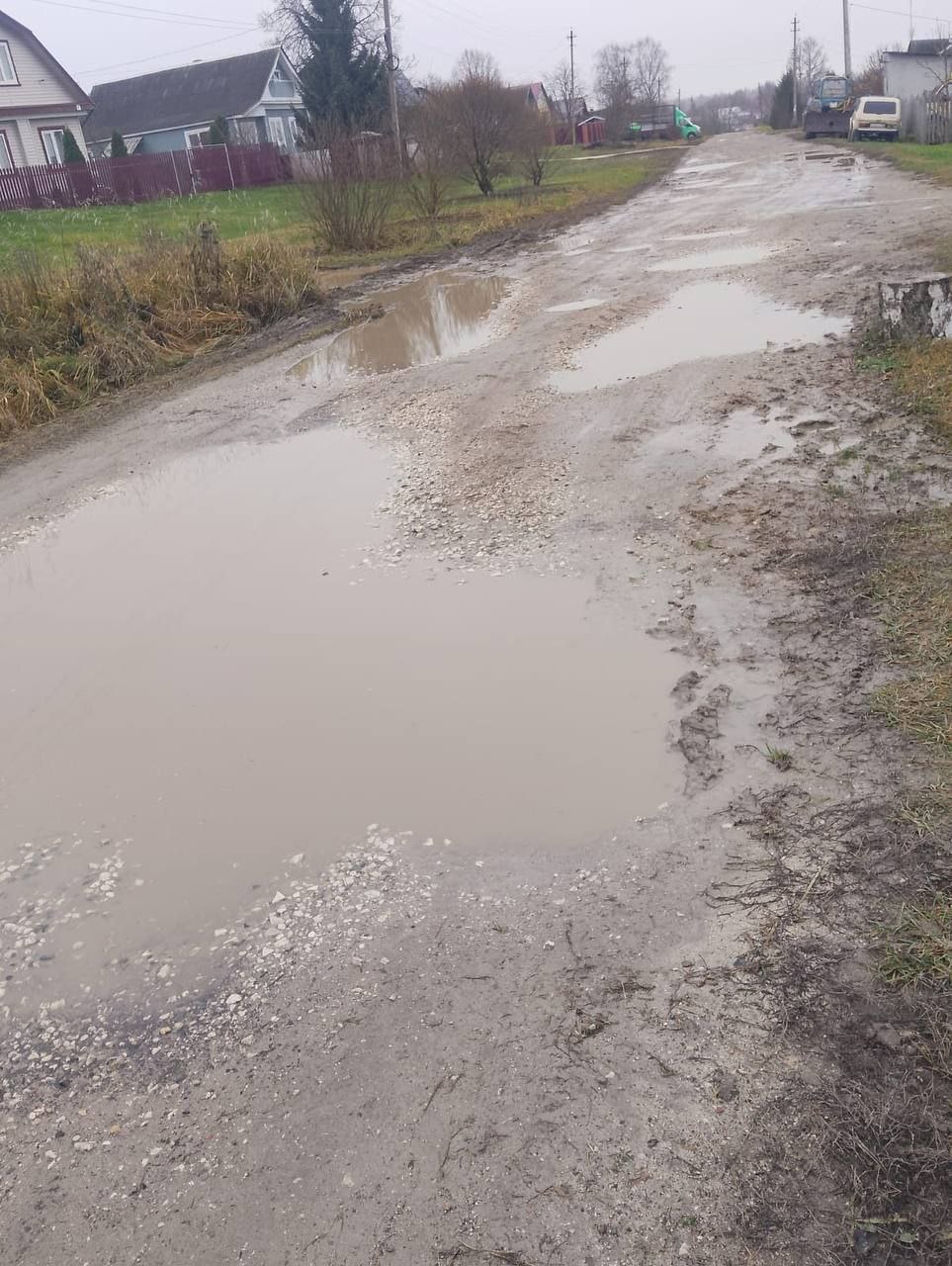Кольчугинский межрайонный прокурор требует привести в надлежащее состояние автомобильную дорогу в сельском населенном пункте