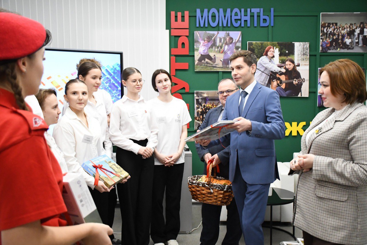 В Радужном появилась новая молодежная точка «Притяжения» В Радужном появилась новая молодежная точка «Притяжения»