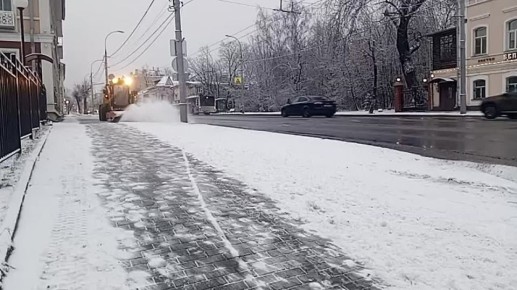 Заснеженный Владимир убирало 50 коммунальных машин и 70 рабочих