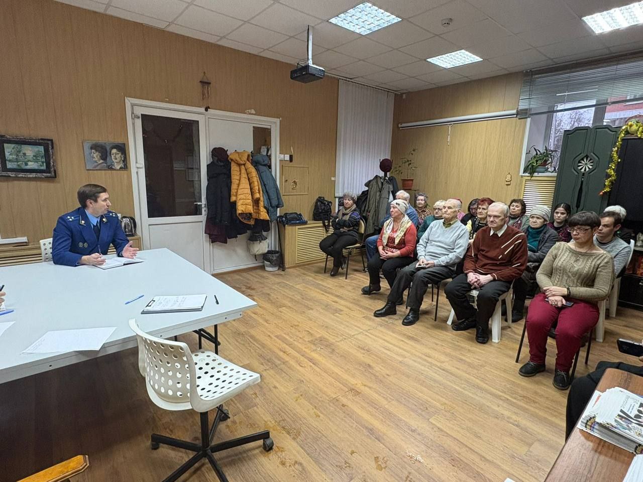 . Прокурор города Владимира Алексей Грошенков провел личный прием граждан с ограниченными возможностями здоровья Прокурор города Владимира Алексей Грошенков и помощник прокурора Мария Денисова на базе регионального... . Прокурор города Владимира Алексей Грошенков провел личный прием граждан с ограниченными возможностями здоровья Прокурор города Владимира Алексей Грошенков и помощник прокурора Мария Денисова на базе регионального...