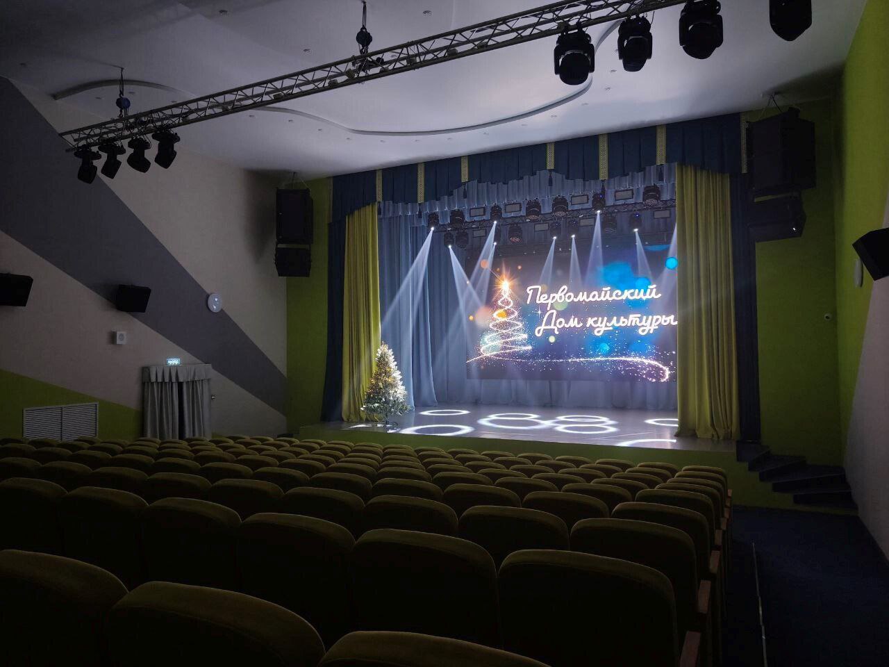 В Ковровском районе после ремонта открыли Дом культуры В Ковровском районе после ремонта открыли Дом культуры