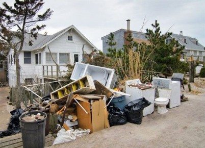 Вывоз мусора с дачи: что нужно знать