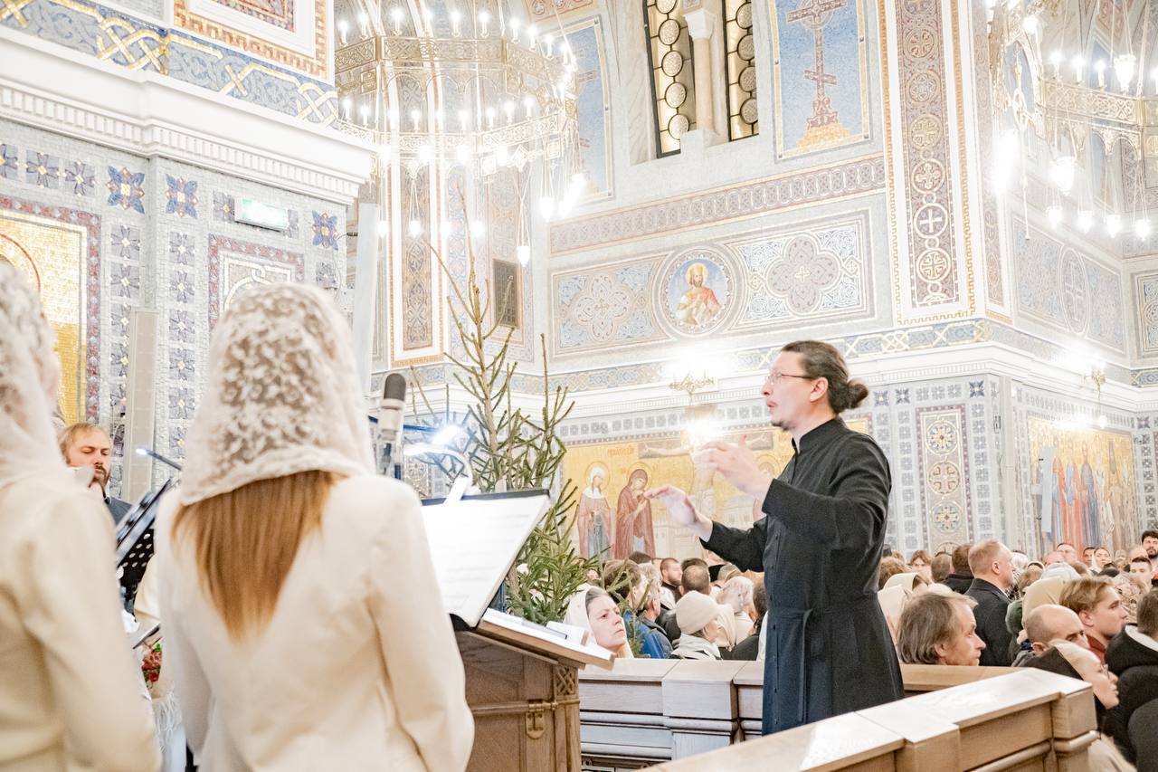 Михаил Развожаев: Сотни верующих собрались Рождественской ночью в Свято-Владимирском соборе Херсонесского монастыря: здесь состоялось всенощное бдение и Божественная литургия Михаил Развожаев: Сотни верующих собрались Рождественской ночью в Свято-Владимирском соборе Херсонесского монастыря: здесь состоялось всенощное бдение и Божественная литургия