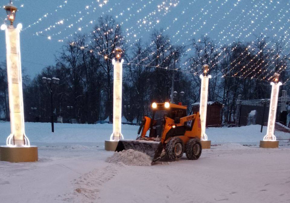 Во Владимире снегопад, и такие погодные условия, по прогнозам синоптиков, сохранятся еще несколько дней, пик ожидается 9 января Во Владимире снегопад, и такие погодные условия, по прогнозам синоптиков, сохранятся еще несколько дней, пик ожидается 9 января