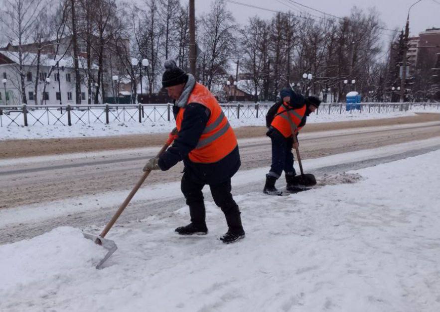 Во Владимире снегопад, и такие погодные условия, по прогнозам синоптиков, сохранятся еще несколько дней, пик ожидается 9 января Во Владимире снегопад, и такие погодные условия, по прогнозам синоптиков, сохранятся еще несколько дней, пик ожидается 9 января