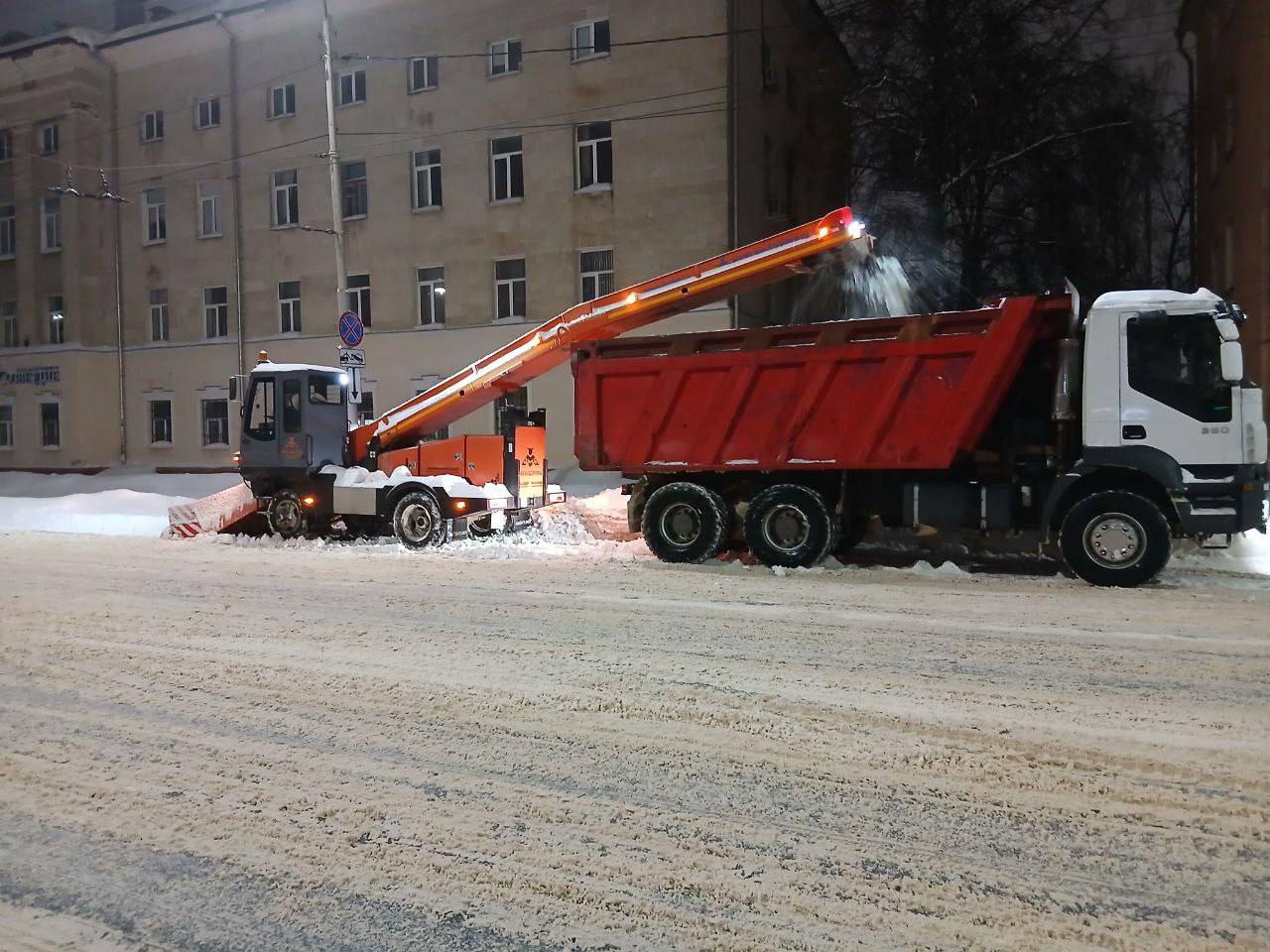 Рекордная уборка снега за сутки в условиях циклона «Фрэнсис»