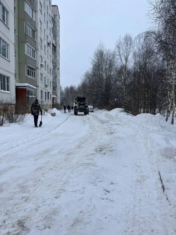 Снежный январь объединил все силы города в борьбе с рекордными осадками Снежный январь объединил все силы города в борьбе с рекордными осадками