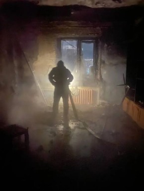 Из горящей квартиры в доме в Карабаново спасли женщину