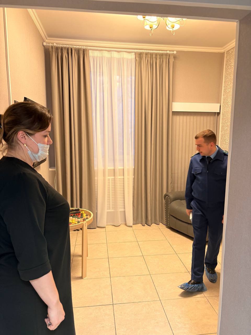 . Прокурор Меленковского района Роман Сурков посетил Тургеневское отделение милосердия Прокурор Меленковского района Роман Сурков с рабочим визитом посетил Тургеневское отделение милосердия ГБУС ВО «Меленковский комплексный... . Прокурор Меленковского района Роман Сурков посетил Тургеневское отделение милосердия Прокурор Меленковского района Роман Сурков с рабочим визитом посетил Тургеневское отделение милосердия ГБУС ВО «Меленковский комплексный...