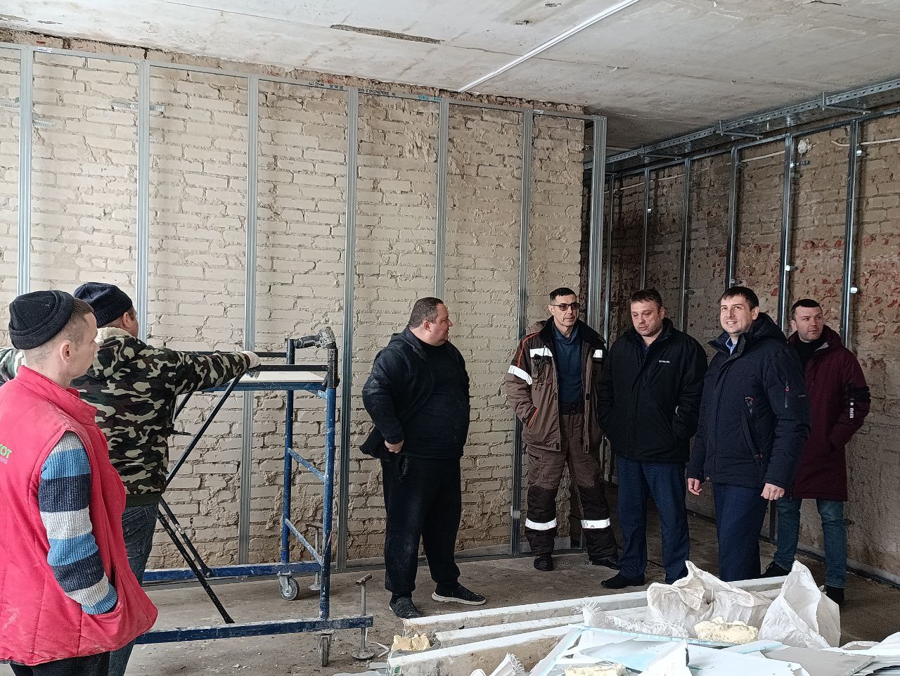 В школе № 3 в Петушках идет монтаж инженерных коммуникаций и крыши В школе № 3 в Петушках идет монтаж инженерных коммуникаций и крыши