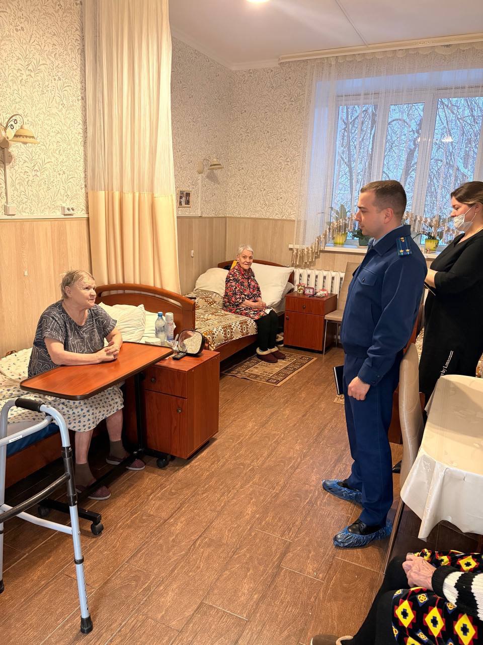 . Прокурор Меленковского района Роман Сурков посетил Тургеневское отделение милосердия Прокурор Меленковского района Роман Сурков с рабочим визитом посетил Тургеневское отделение милосердия ГБУС ВО «Меленковский комплексный... . Прокурор Меленковского района Роман Сурков посетил Тургеневское отделение милосердия Прокурор Меленковского района Роман Сурков с рабочим визитом посетил Тургеневское отделение милосердия ГБУС ВО «Меленковский комплексный...