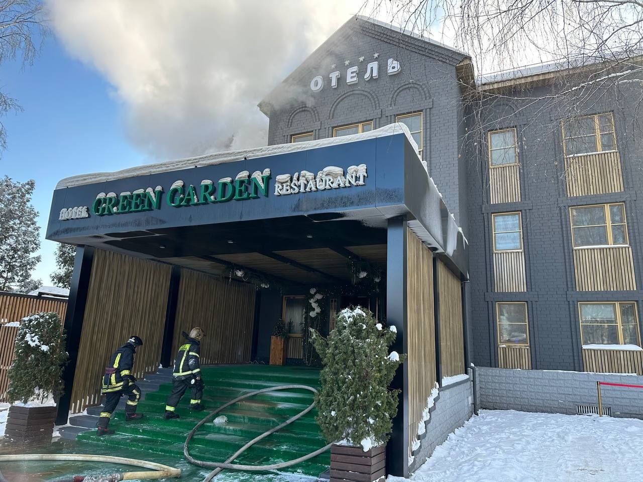 Кольчугинская межрайонная прокуратура держит на контроле установление обстоятельств возгорания, произошедшего сегодня днем в отельном комплексе Кольчугинская межрайонная прокуратура держит на контроле установление обстоятельств возгорания, произошедшего сегодня днем в отельном комплексе