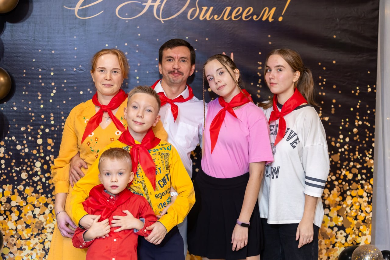 Гордость Владимира: многодетная семья Шелеповых удостоена государственной награды! Гордость Владимира: многодетная семья Шелеповых удостоена государственной награды!