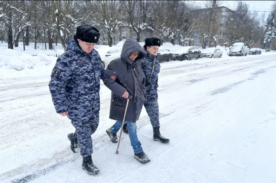 Сотрудники Росгвардии помогли гражданам, оказавшимся в затруднительной ситуации из-за непогоды во Владимире Сотрудники Росгвардии помогли гражданам, оказавшимся в затруднительной ситуации из-за непогоды во Владимире