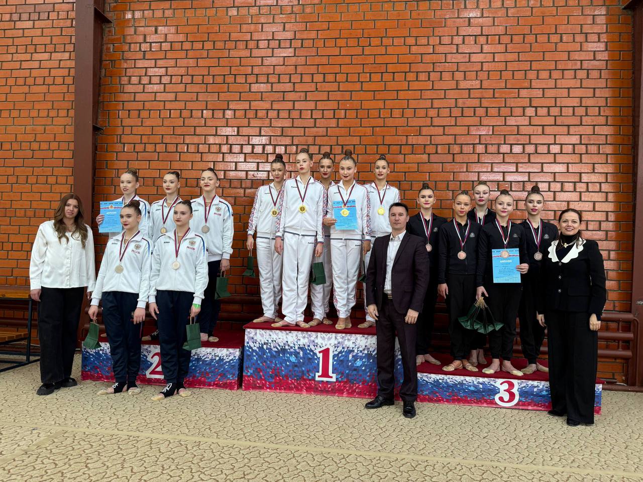 Золотой субботний триумф!. В минувшую субботу Владимир принимал Чемпионат и первенство области по художественной гимнастике Золотой субботний триумф!. В минувшую субботу Владимир принимал Чемпионат и первенство области по художественной гимнастике