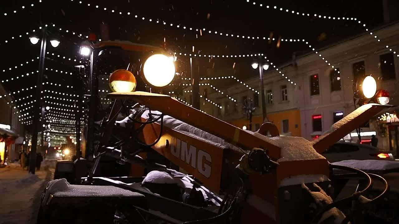 Доброе снежное, как добрались до работы? Кто-то только закончил, может, расчищать снег?