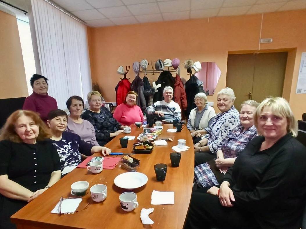 Социальные координаторы в Ковровском районе регулярно проводят встречи в рамках проекта «Ты не одна», который объединяет родных погибших воинов Социальные координаторы в Ковровском районе регулярно проводят встречи в рамках проекта «Ты не одна», который объединяет родных погибших воинов