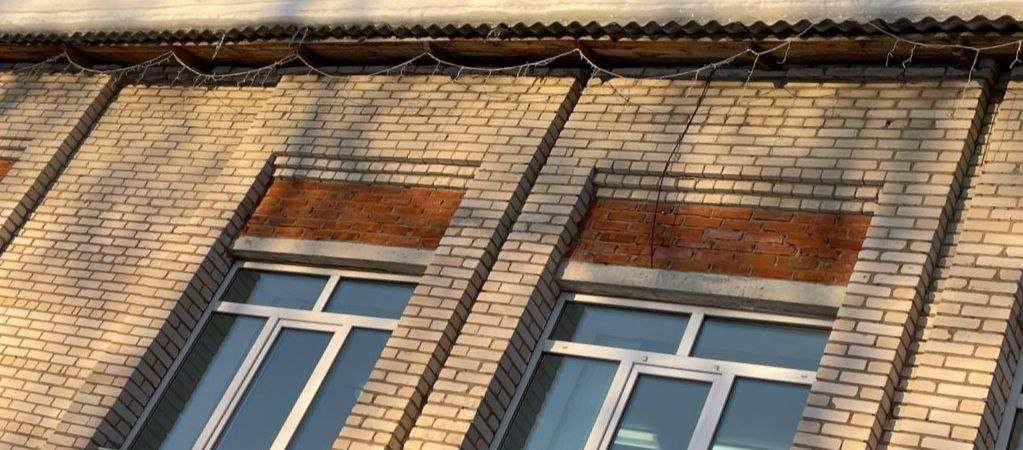 В Красной Горбатке прокурор добивается надлежащего содержания зданий образовательных учреждения в зимний период В Красной Горбатке прокурор добивается надлежащего содержания зданий образовательных учреждения в зимний период