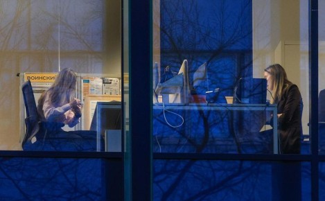 Обязательные премии для работников: мечта или экономическая угроза?