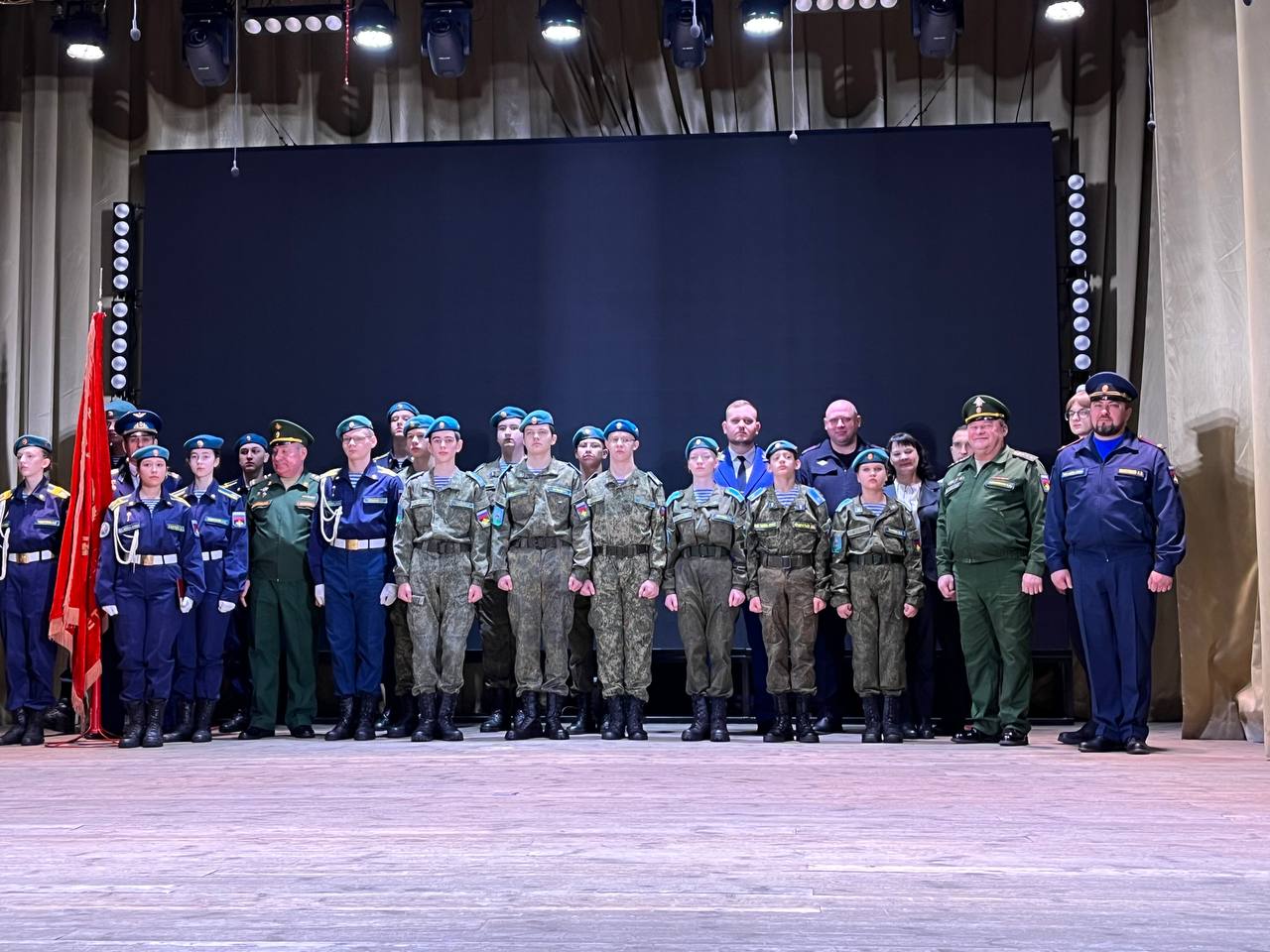 . В Киржаче заместитель прокурора Игорь Маркин принял участие в торжественном мероприятии, посвященном принятию Присяги курсантами «Школы Армии» В военно-патриотическом объединении «Школа Армии» им. В.К. Карамина состоялось...