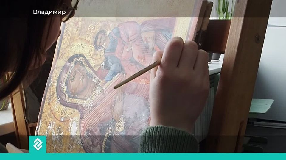 Студенты ВлГУ восстановили иконы из Свято-Петропавловского кафедрального собора Луганска