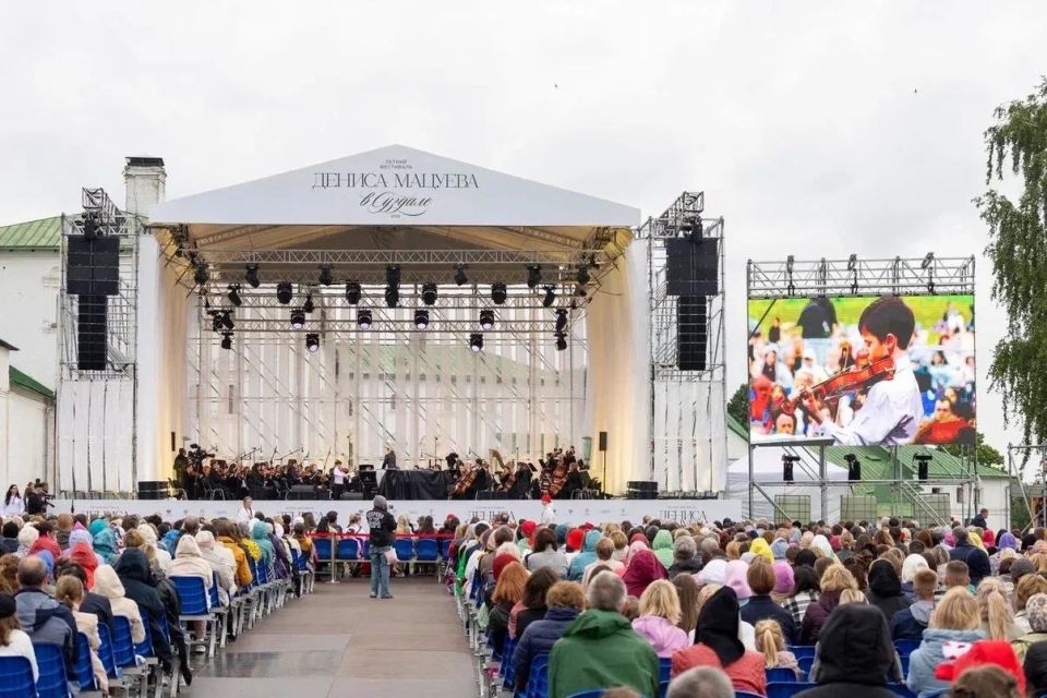 ������ ������ ��������� ������ ������� � ������� ��������� � 10 �� 19 ����