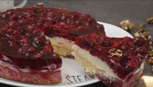 Ягодный вихрь: пирог, который покорит ваше сердце