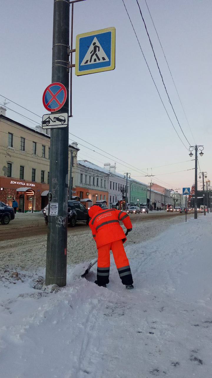 Коммунальные службы очищают Владимир после буйства метели Коммунальные службы очищают Владимир после буйства метели