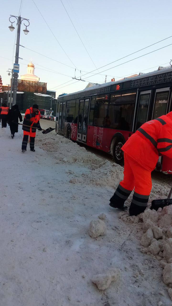 Коммунальные службы очищают Владимир после буйства метели Коммунальные службы очищают Владимир после буйства метели