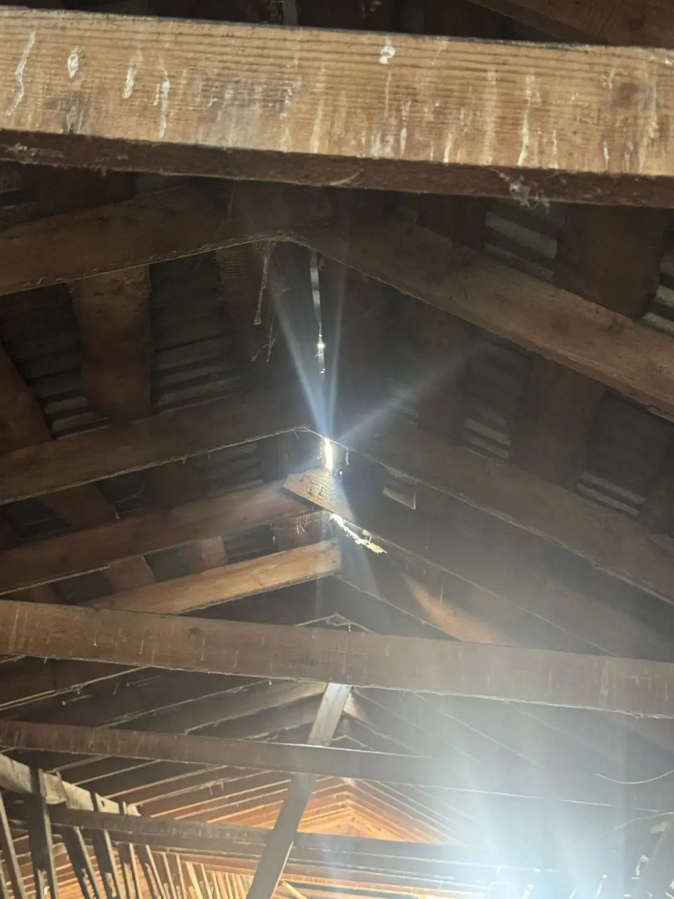 В Коврове прокуратурой организована проверка по факту частичного обрушения крыши многоквартирного дома В Коврове прокуратурой организована проверка по факту частичного обрушения крыши многоквартирного дома